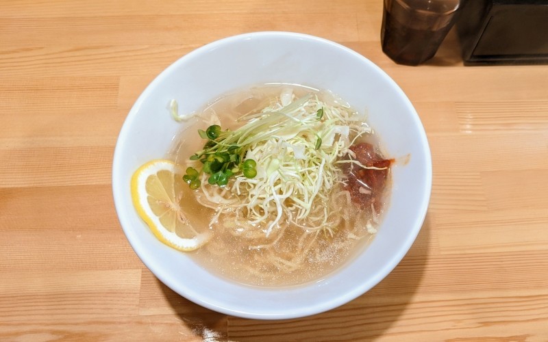 ピリ辛エビ塩ラーメン