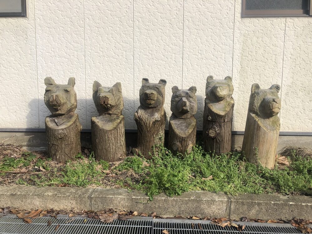 木彫りの動物