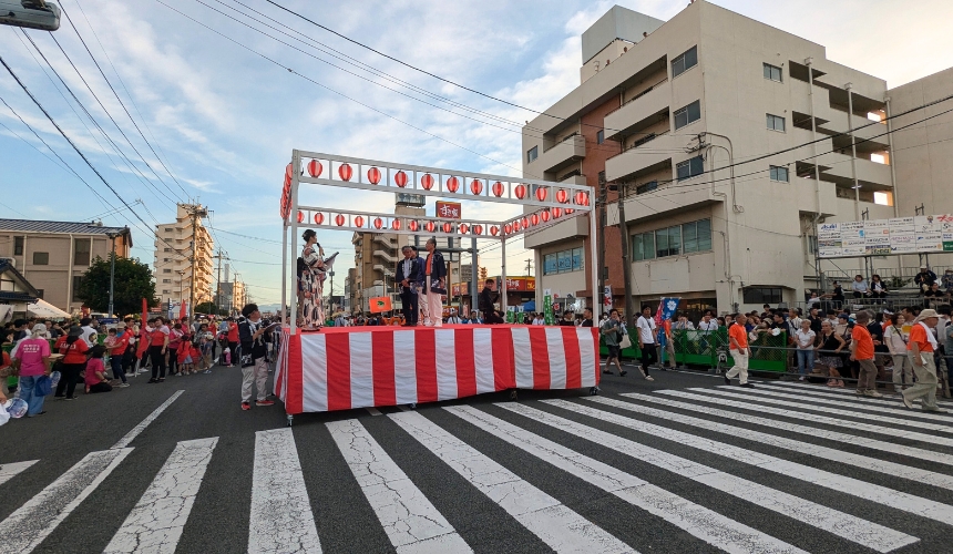 大正町3丁目交差点のステージ