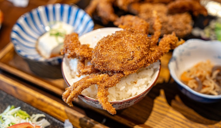 丸ごとカニフライとカニクリームコロッケ定食