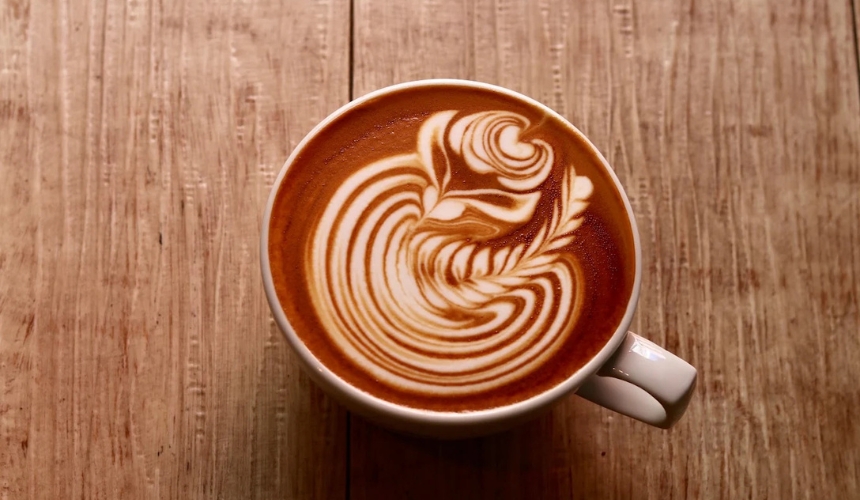 ラテアートのカフェラテ