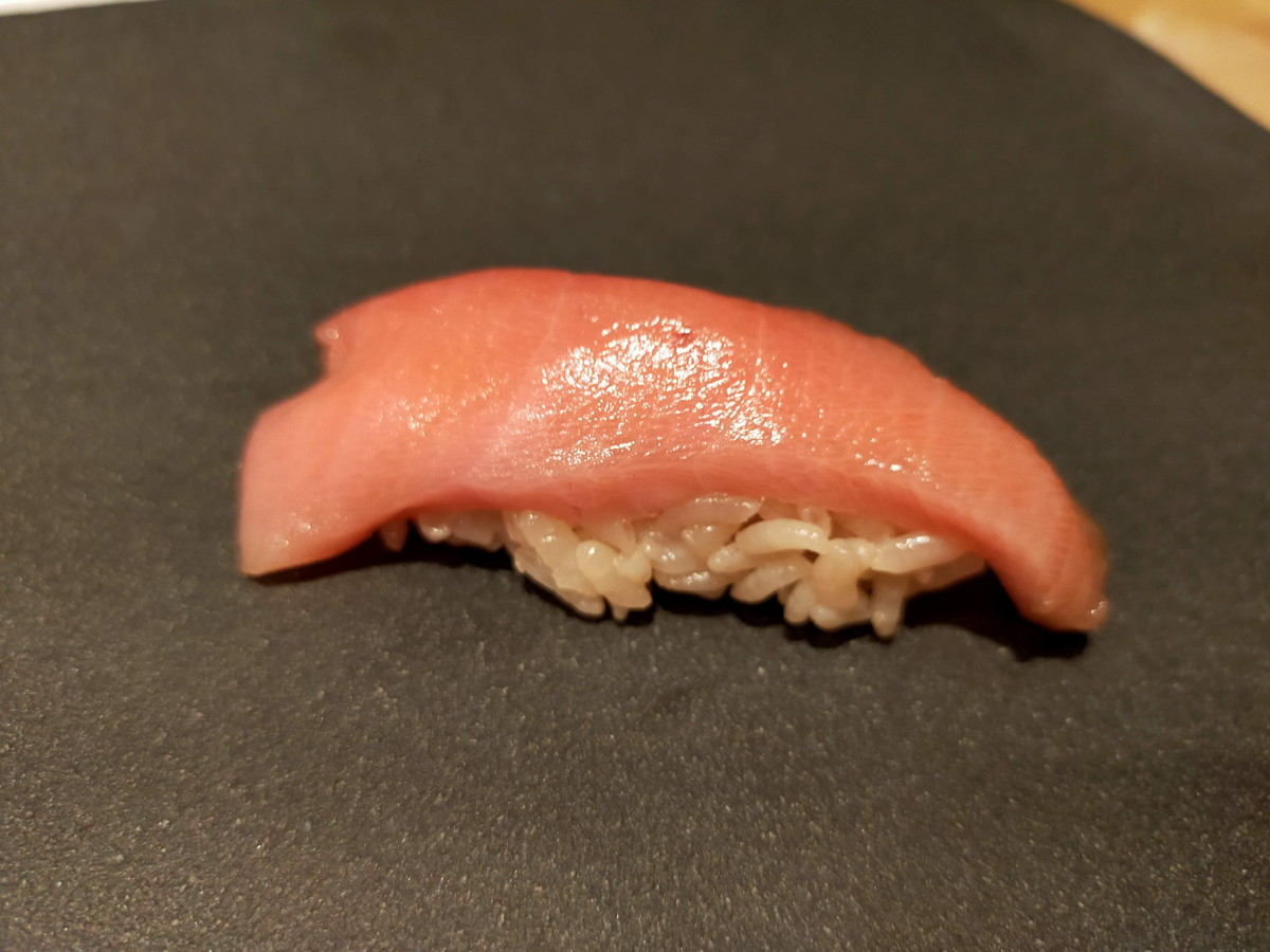 マグロ中トロ