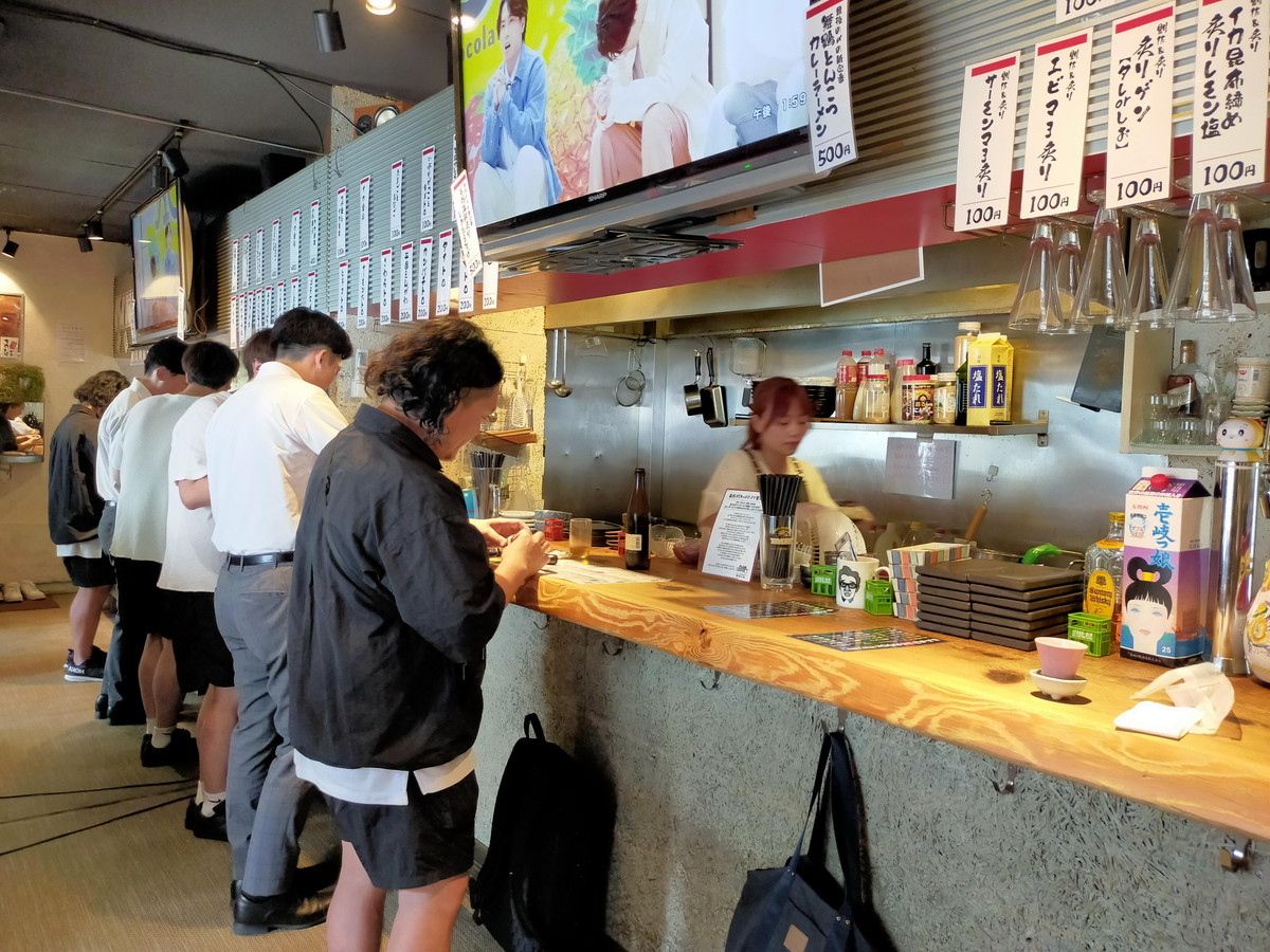 カウンター席