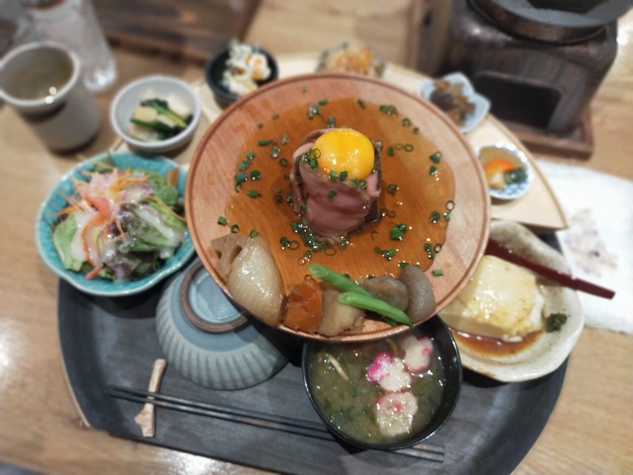 牛タン肉じゃが御膳