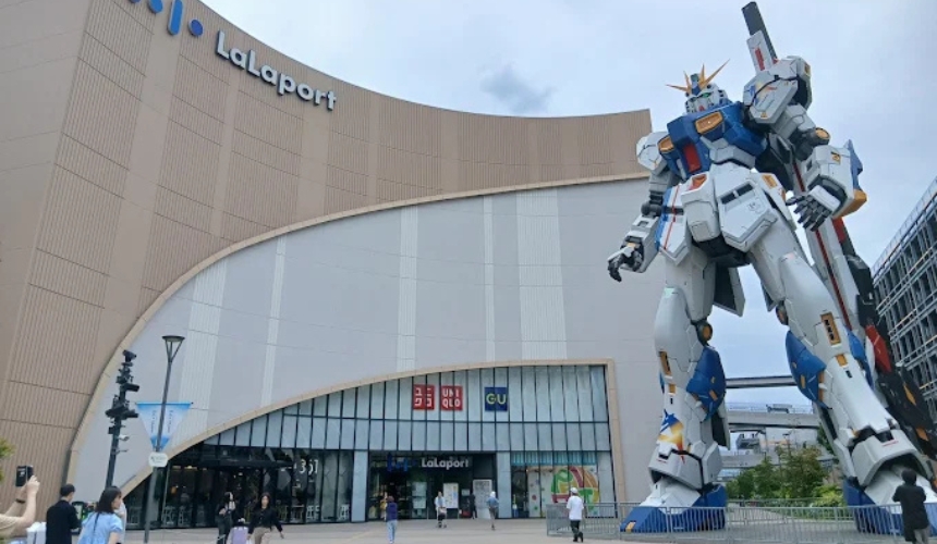 外観とガンダム