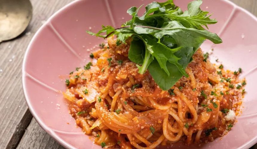 トマト系のパスタ