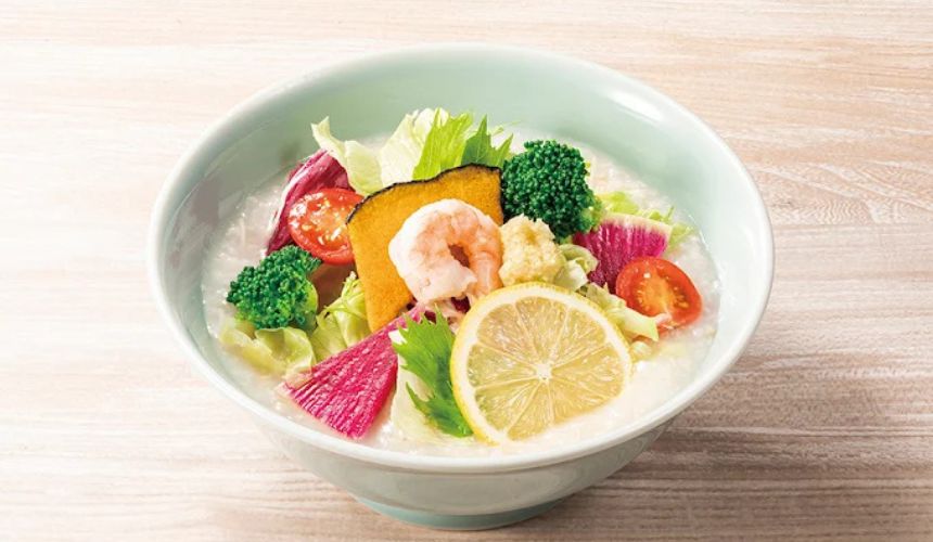サラダが入った粥