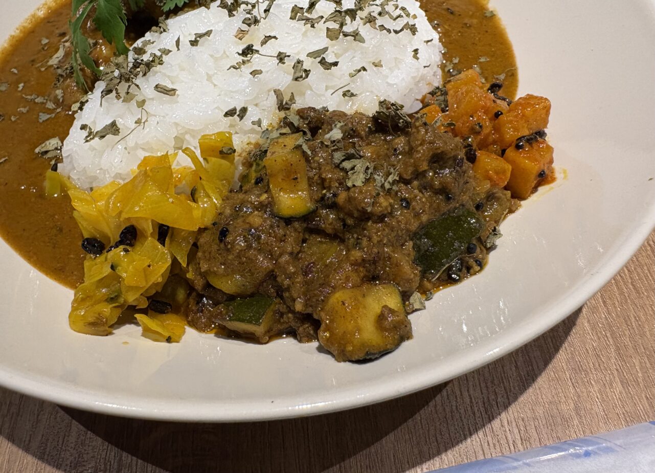 夏野菜がゴロゴロのキーマカレー